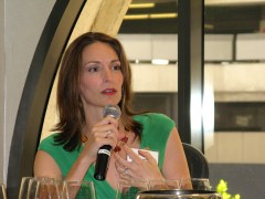 Jennifer Simonetti-Bryan, Master of Wine