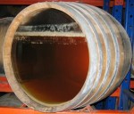 Aging wine "sur lie" with layer of yeast at bottom